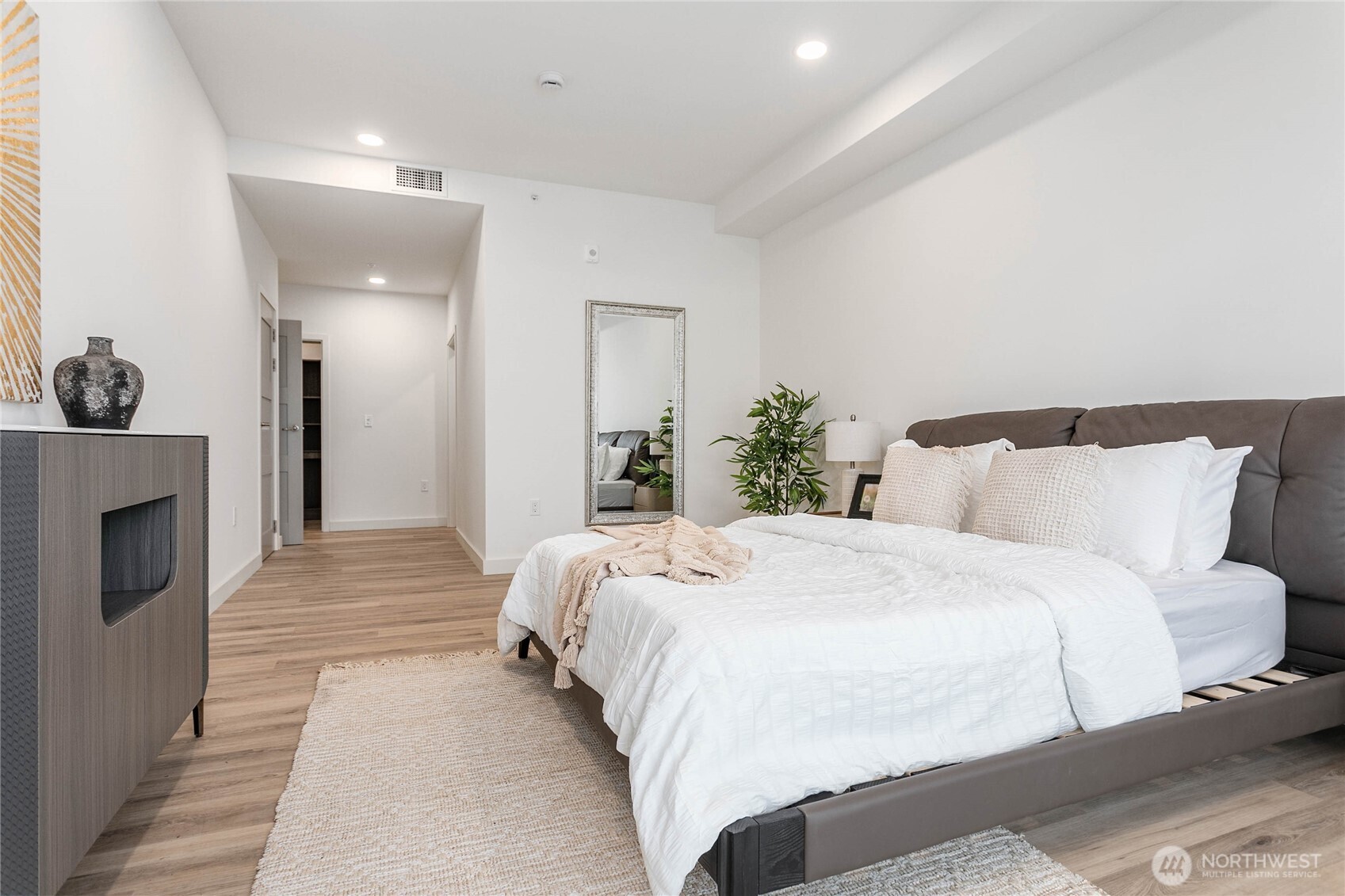 1025 Granary #303