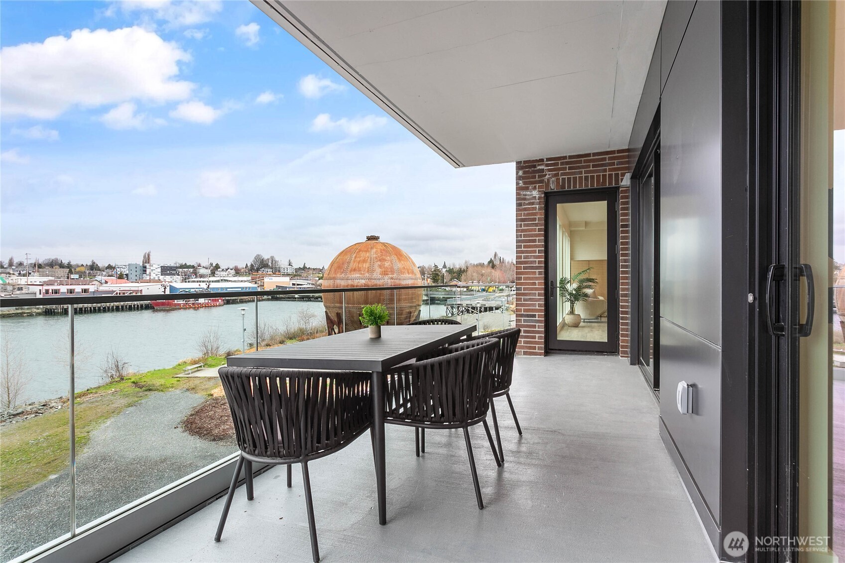 1025 Granary #303
