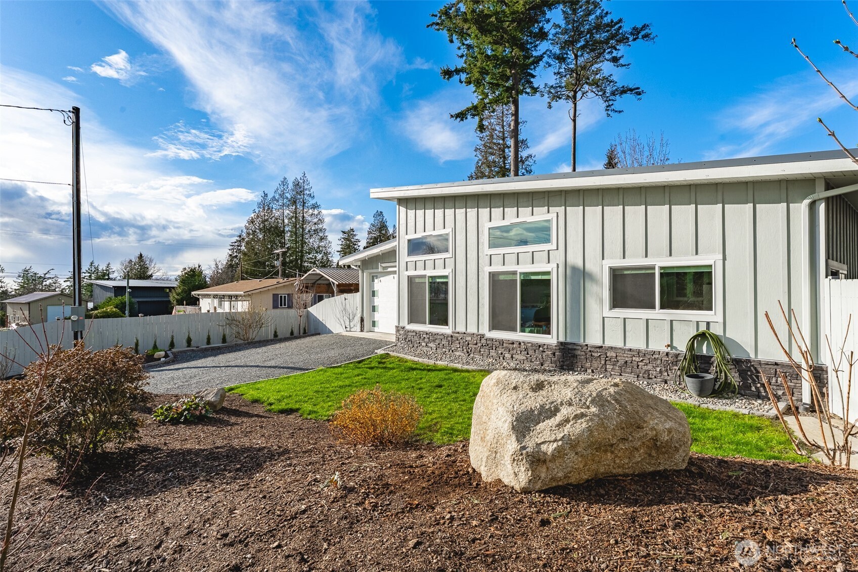 4725 Neptune Circle