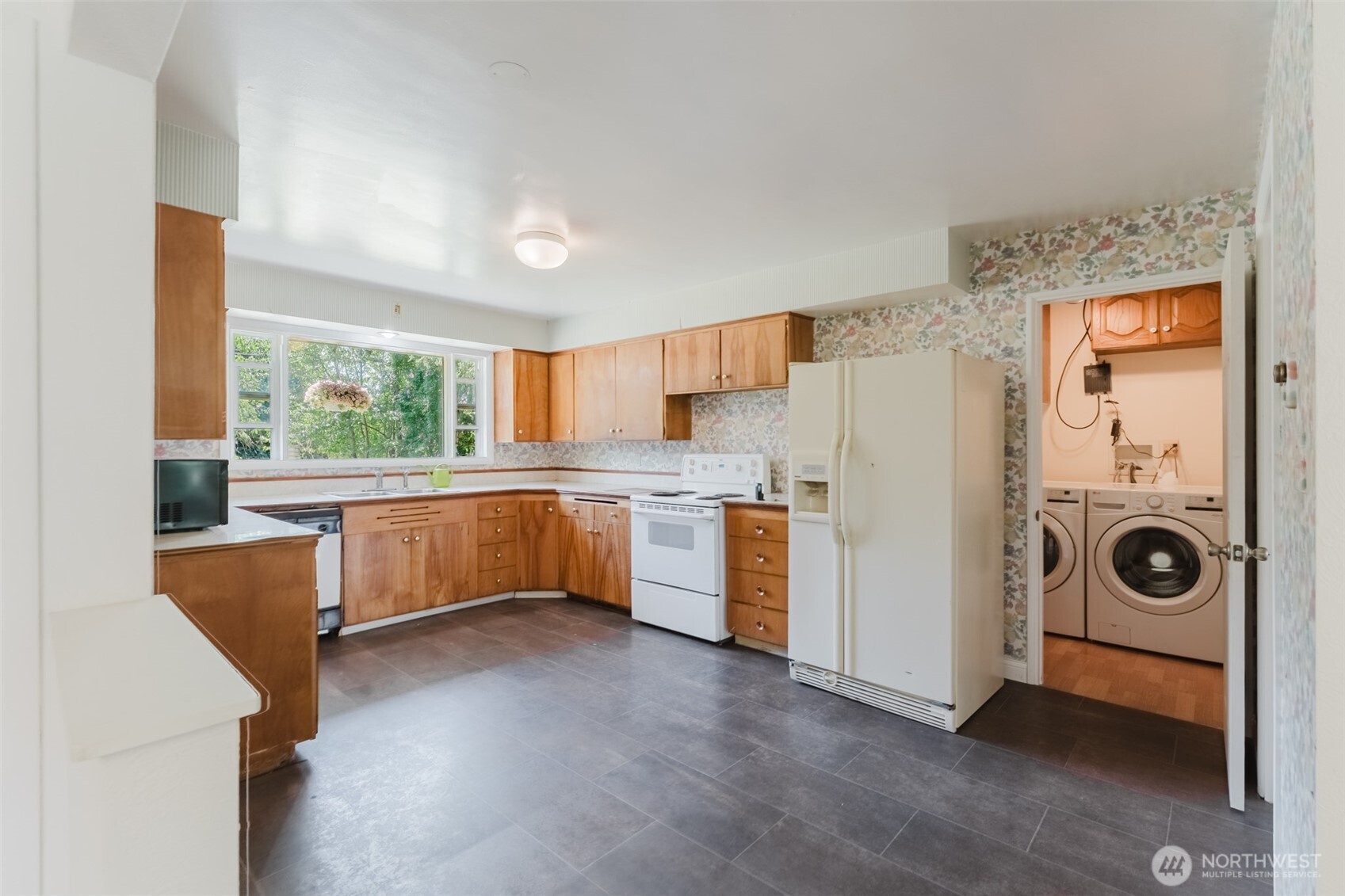 1372 Marine Drive