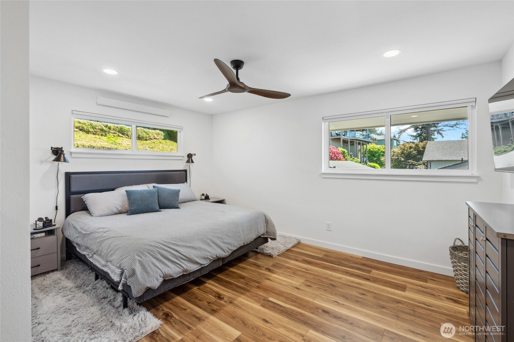 201 S State Street Unit: B