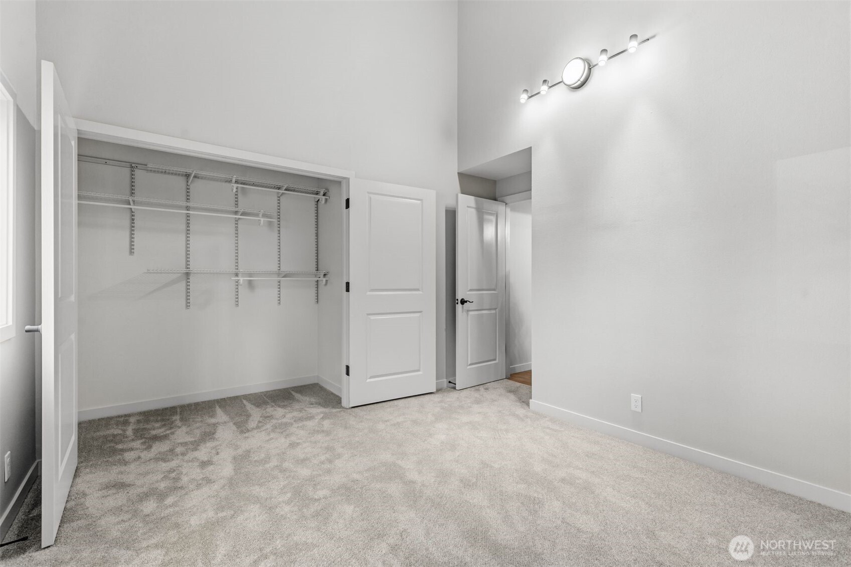 11785 Penny Place NE