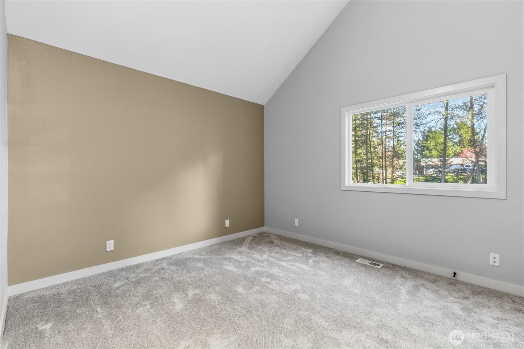 11785 Penny Place NE