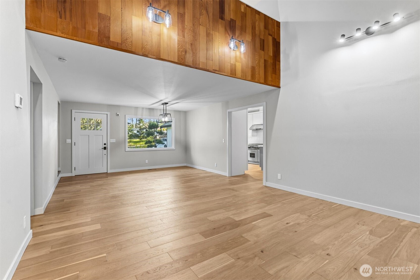 11785 Penny Place NE