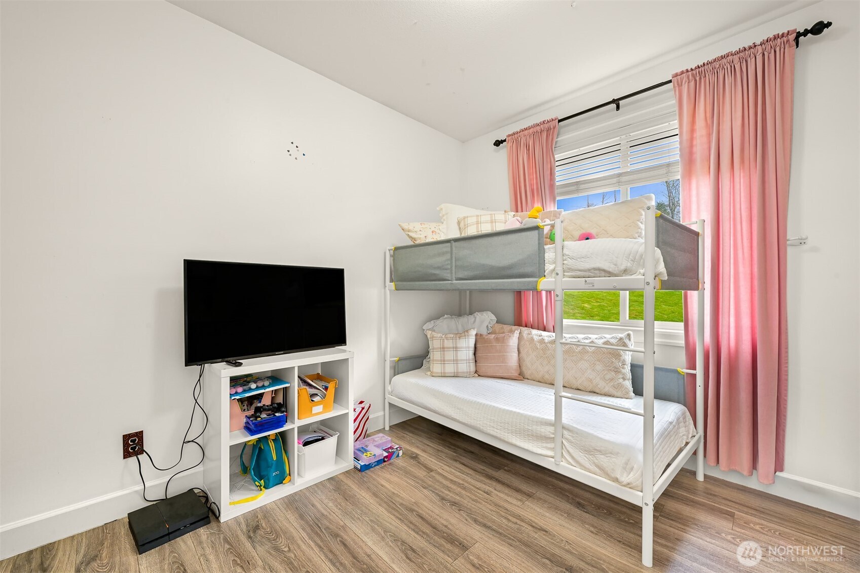 658 Parkside Place