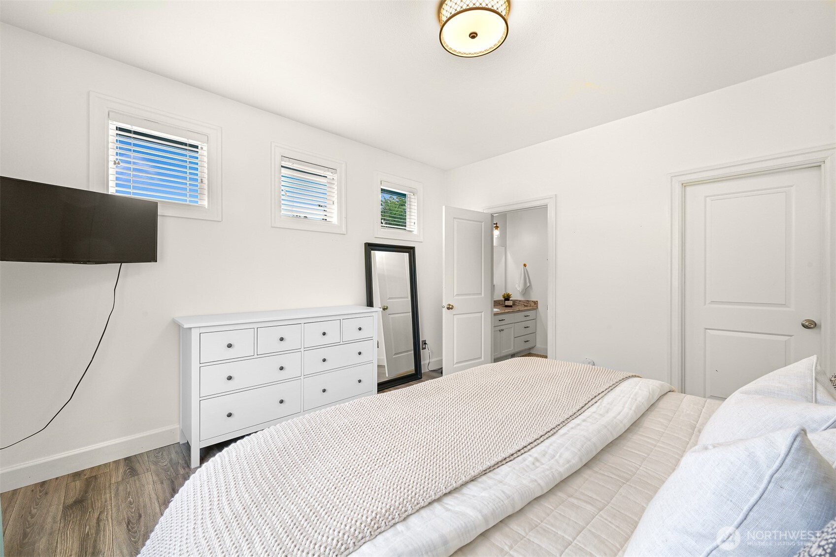 658 Parkside Place