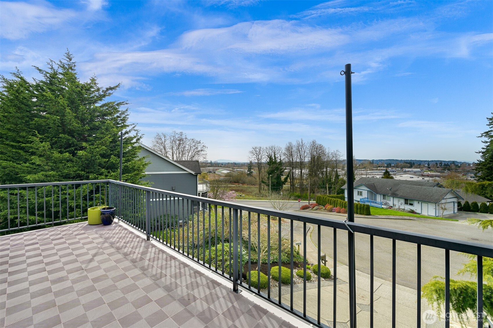 658 Parkside Place
