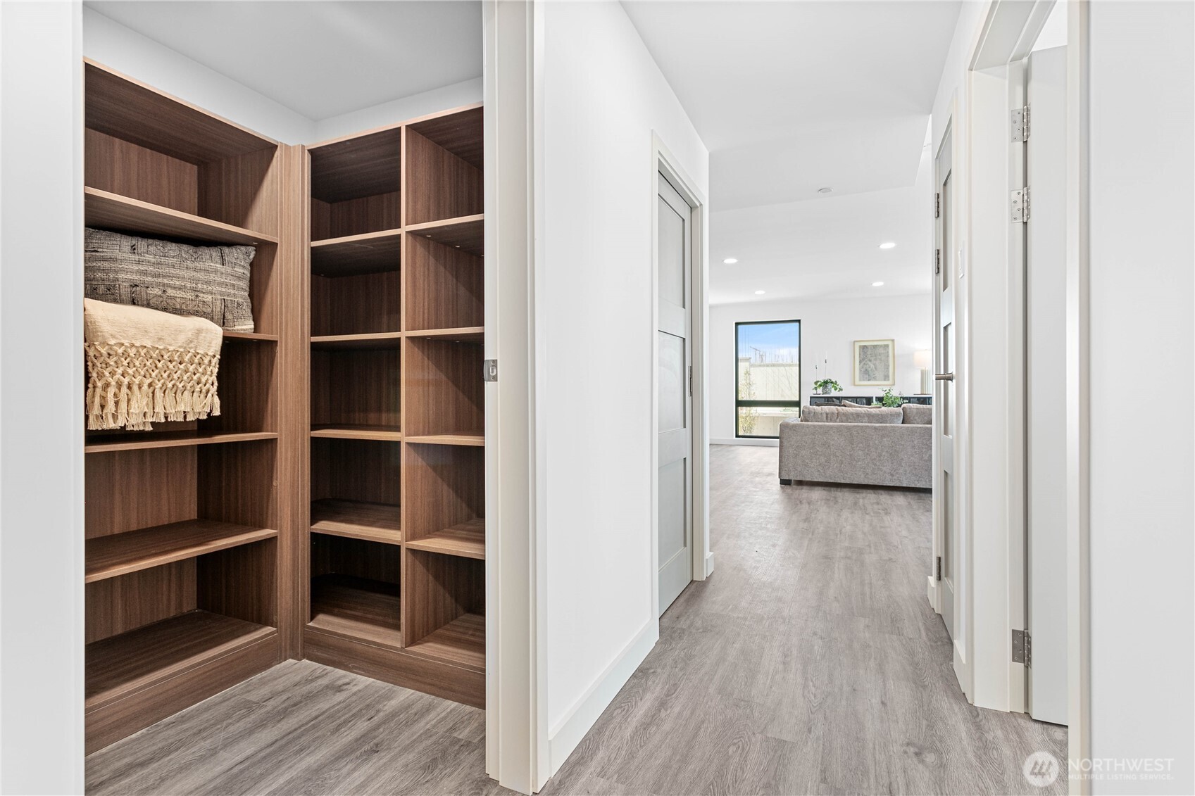 1019 Granary Avenue Unit: 201