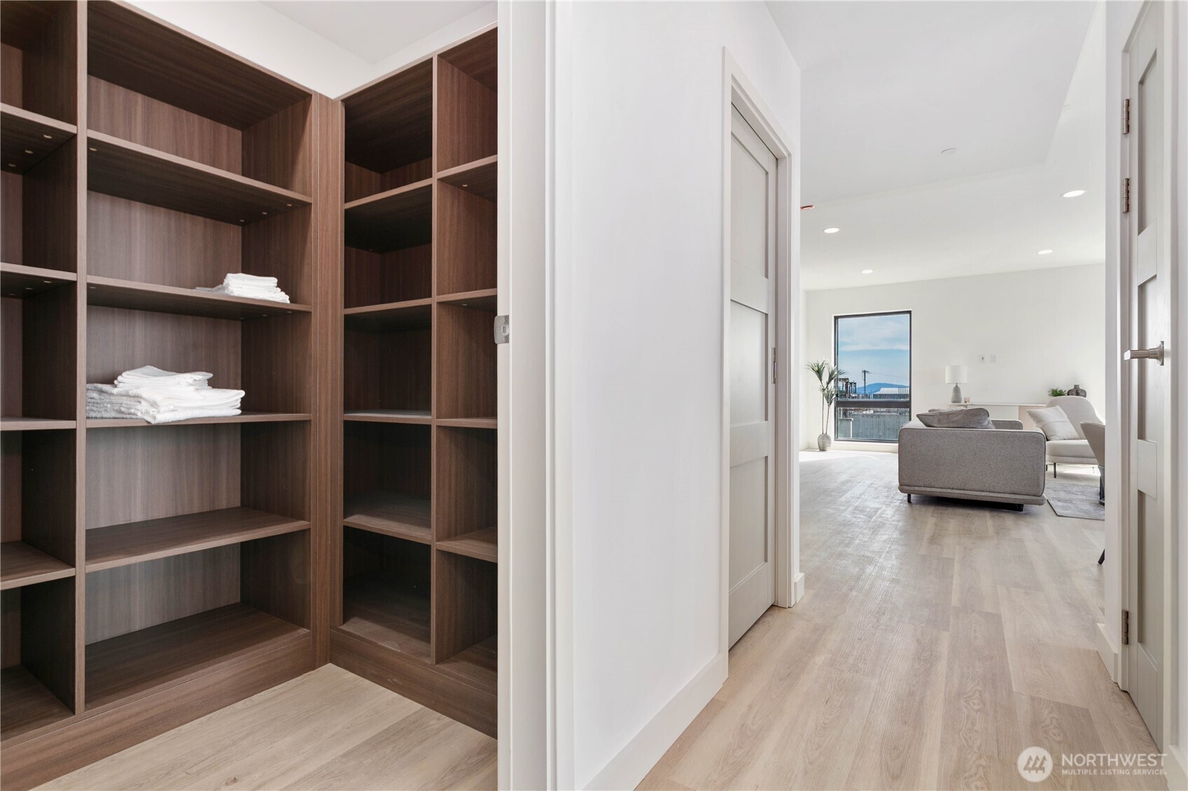 1019 Granary Avenue Unit: 301