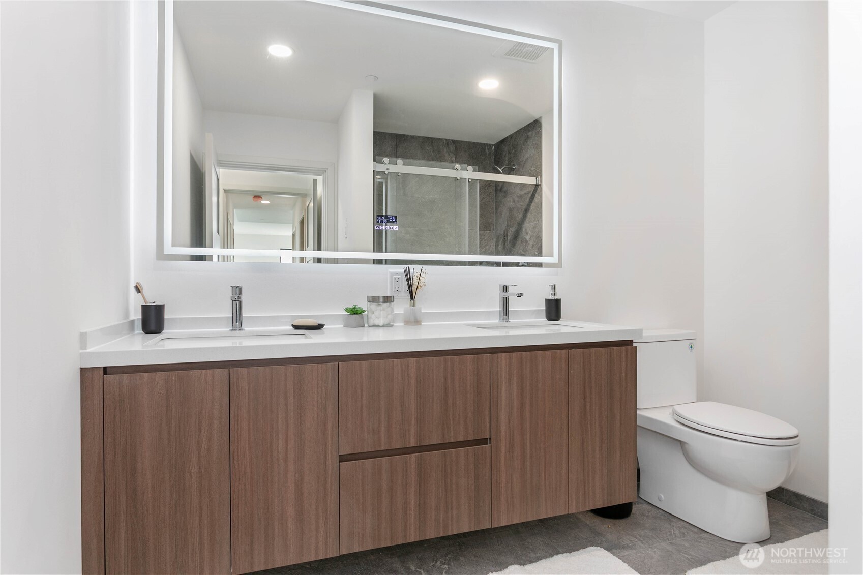 1019 Granary Avenue Unit: 301