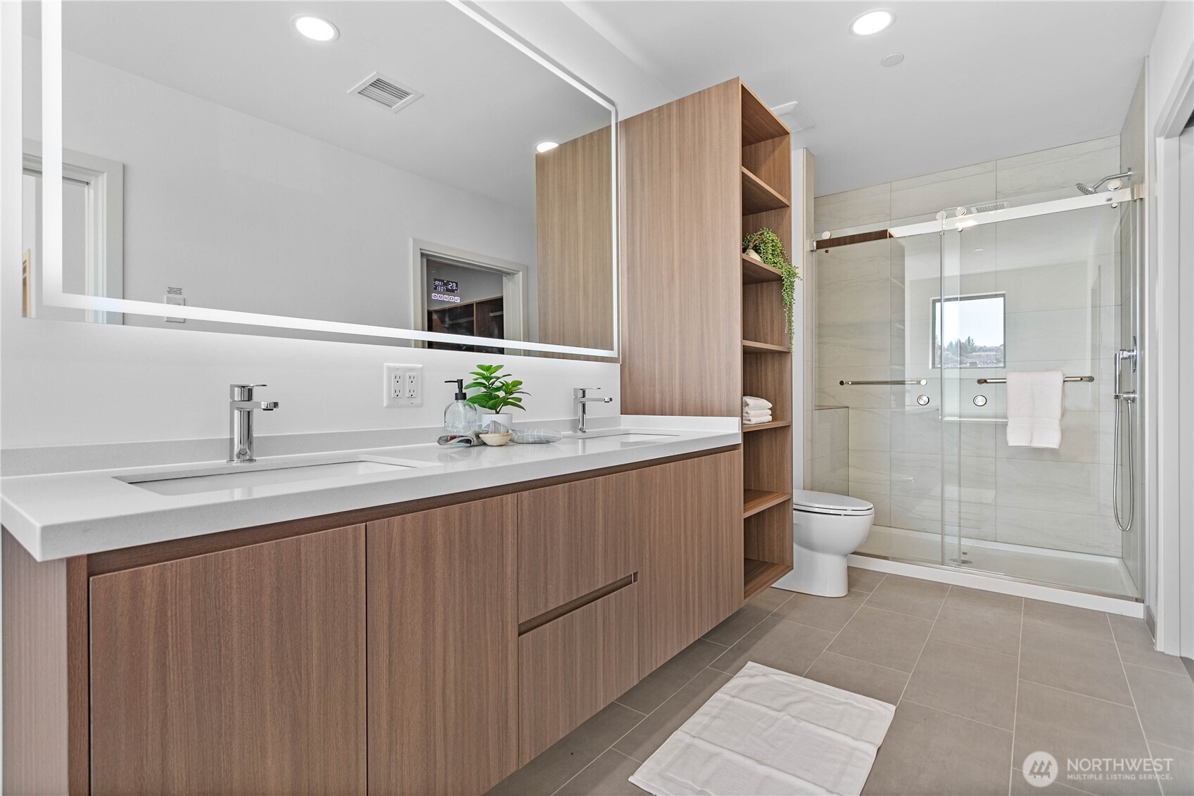 1019 Granary Avenue Unit: 501
