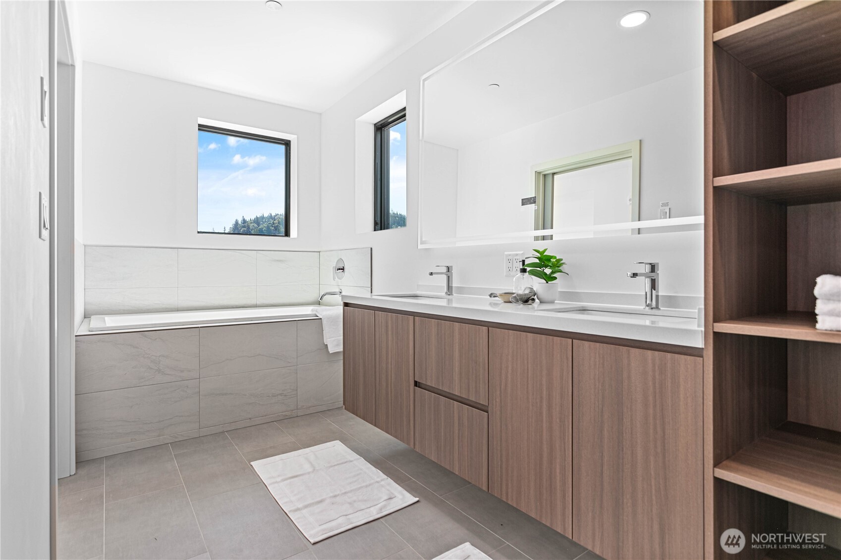 1019 Granary Avenue Unit: 501