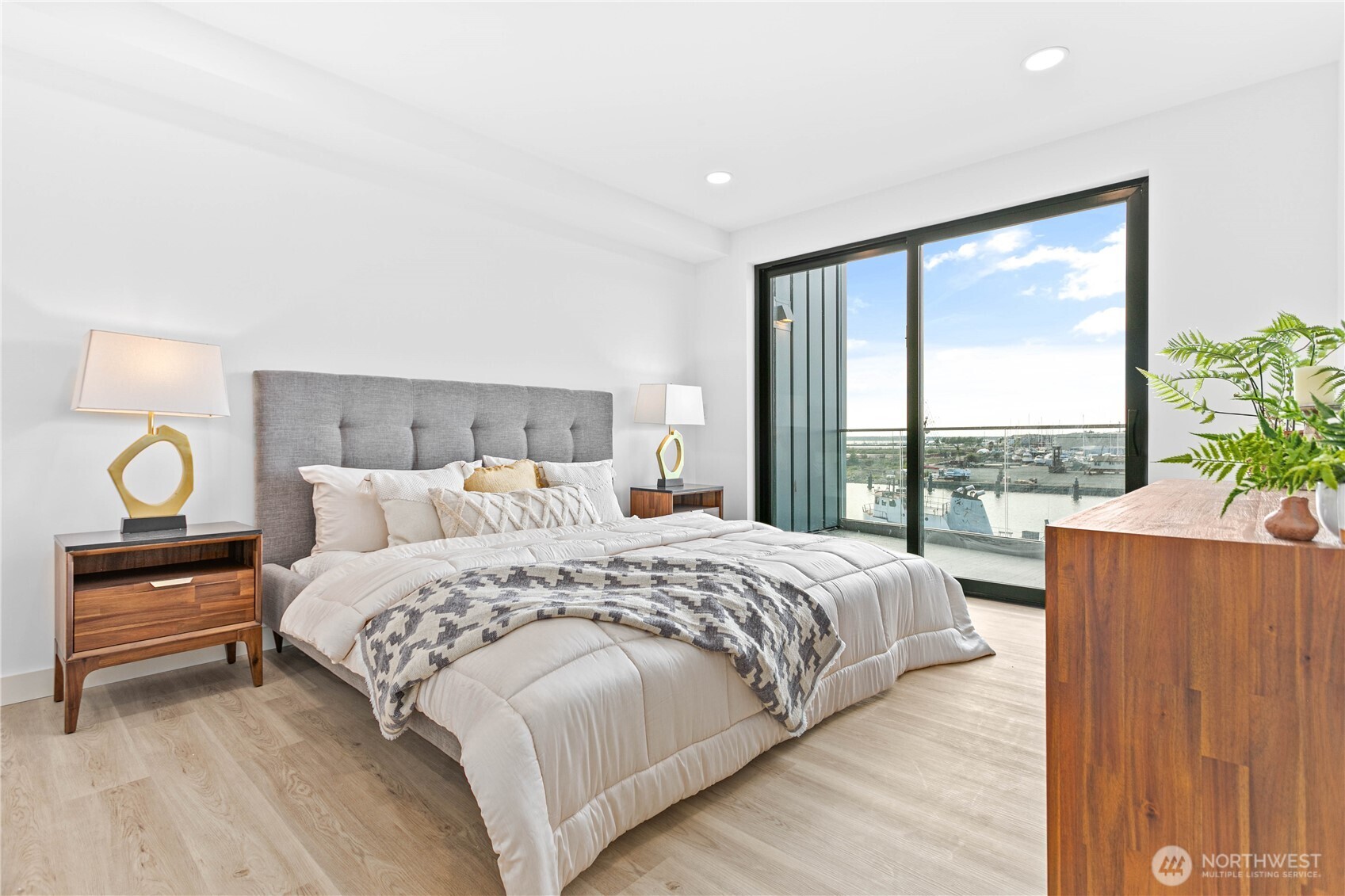 1019 Granary Avenue Unit: 402