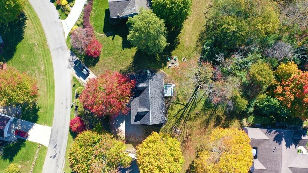 863 Manor Circle