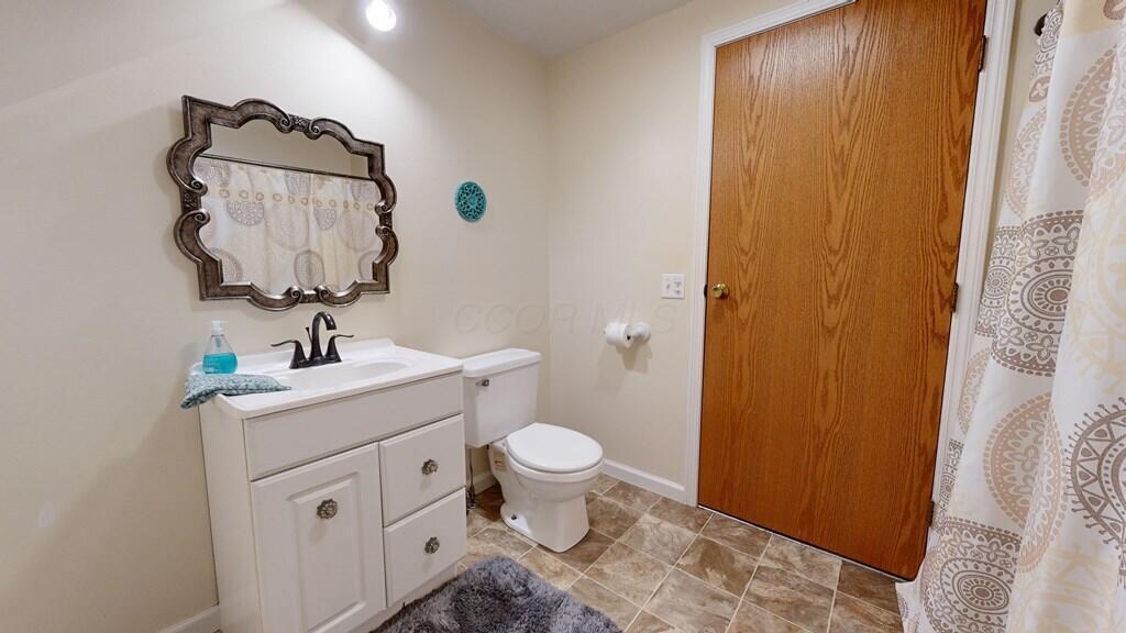 863 Manor Circle