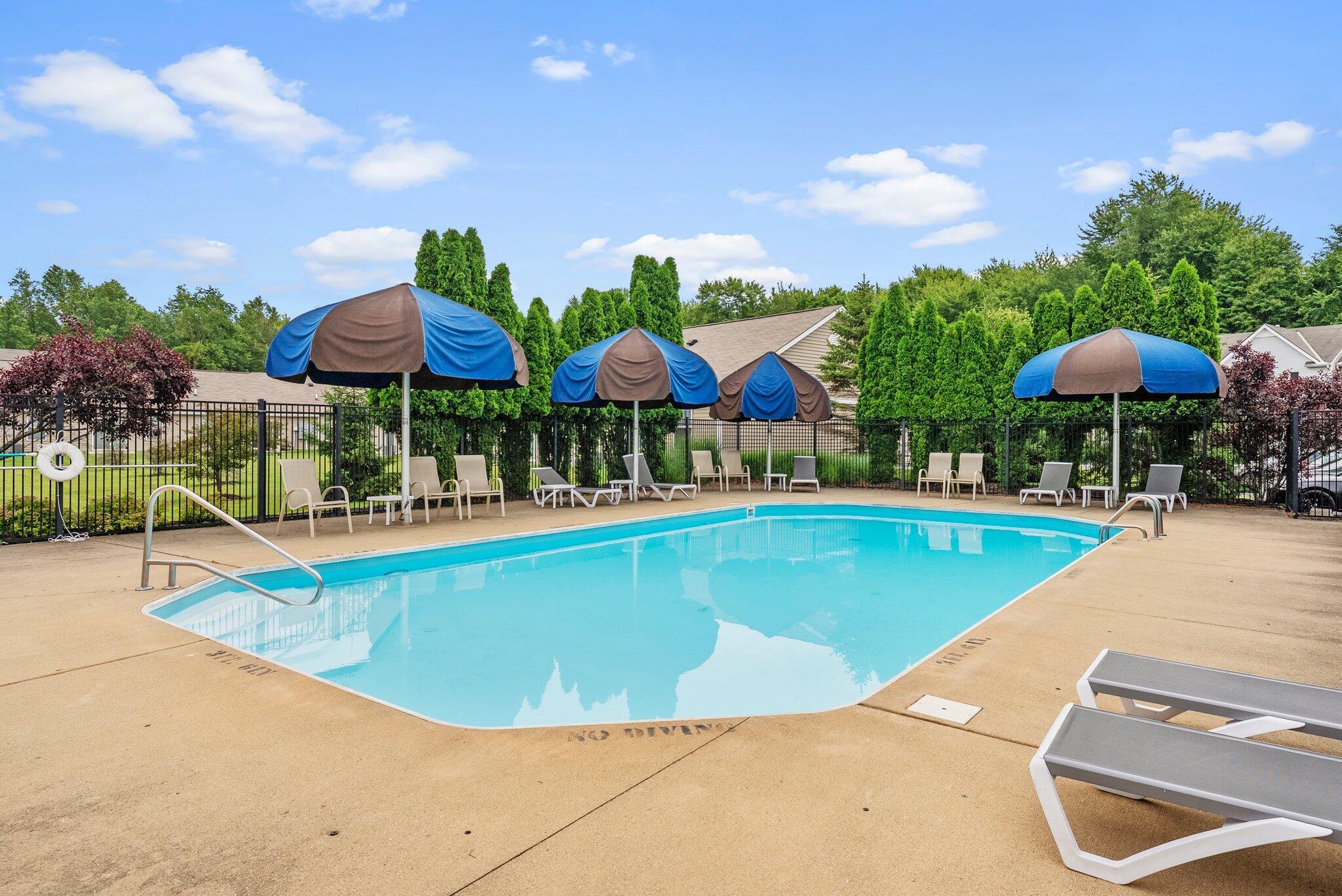 8438 Diversey Loop, 504