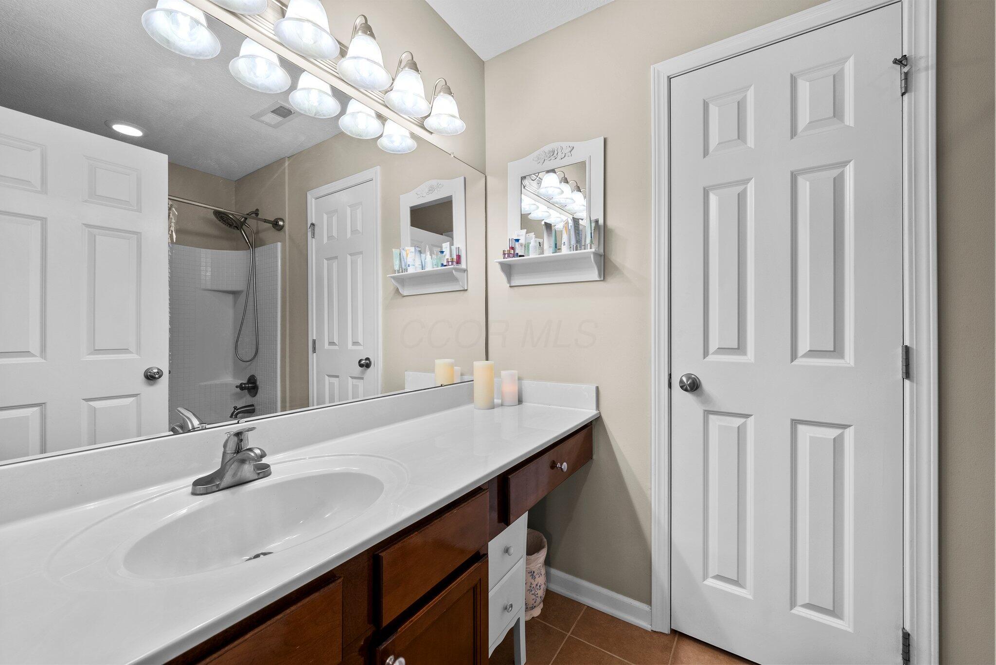 8438 Diversey Loop, 504