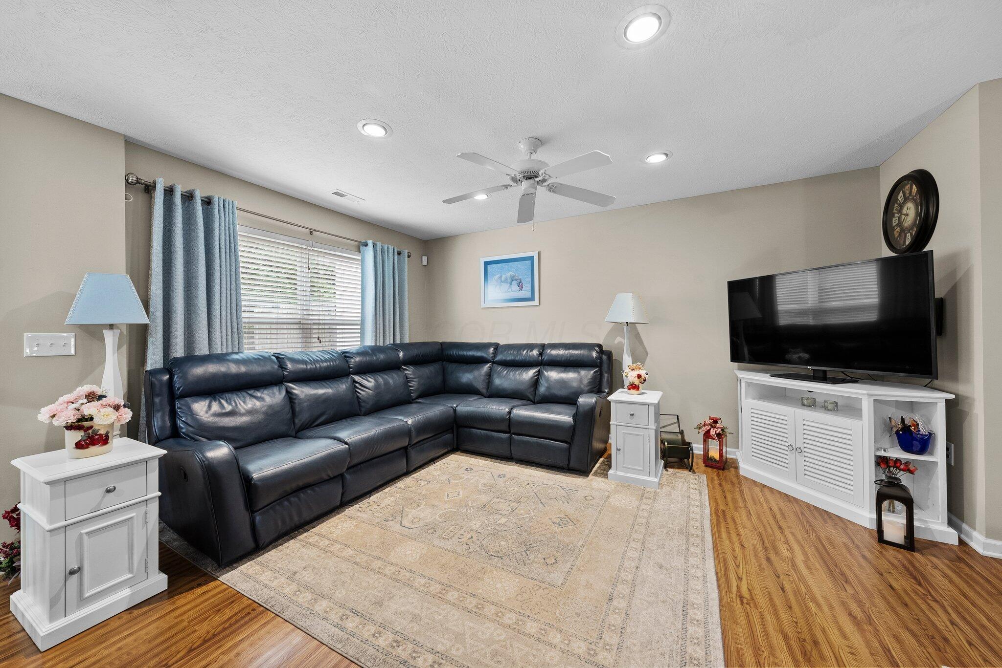 8438 Diversey Loop, 504