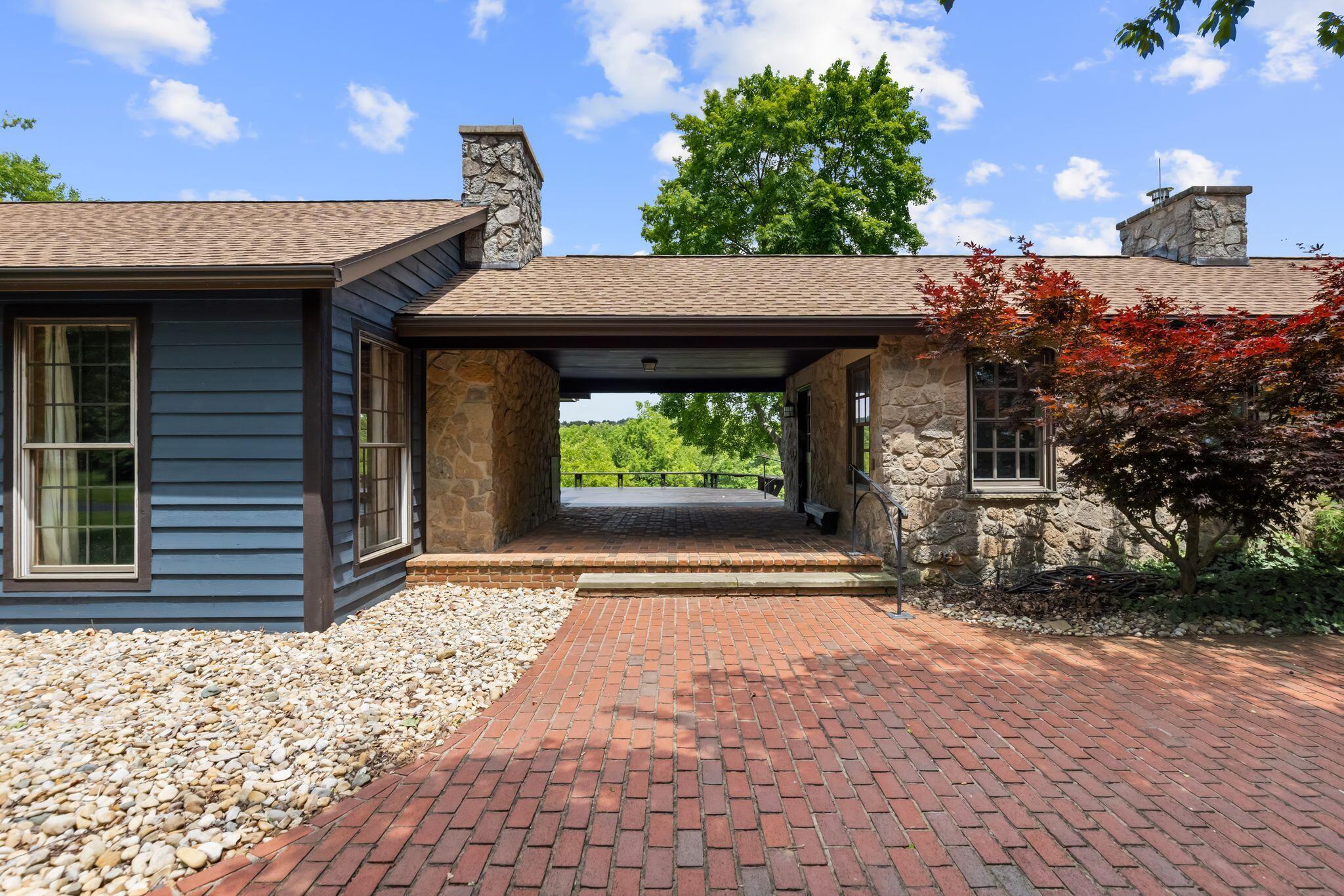 20702 US Highway 23