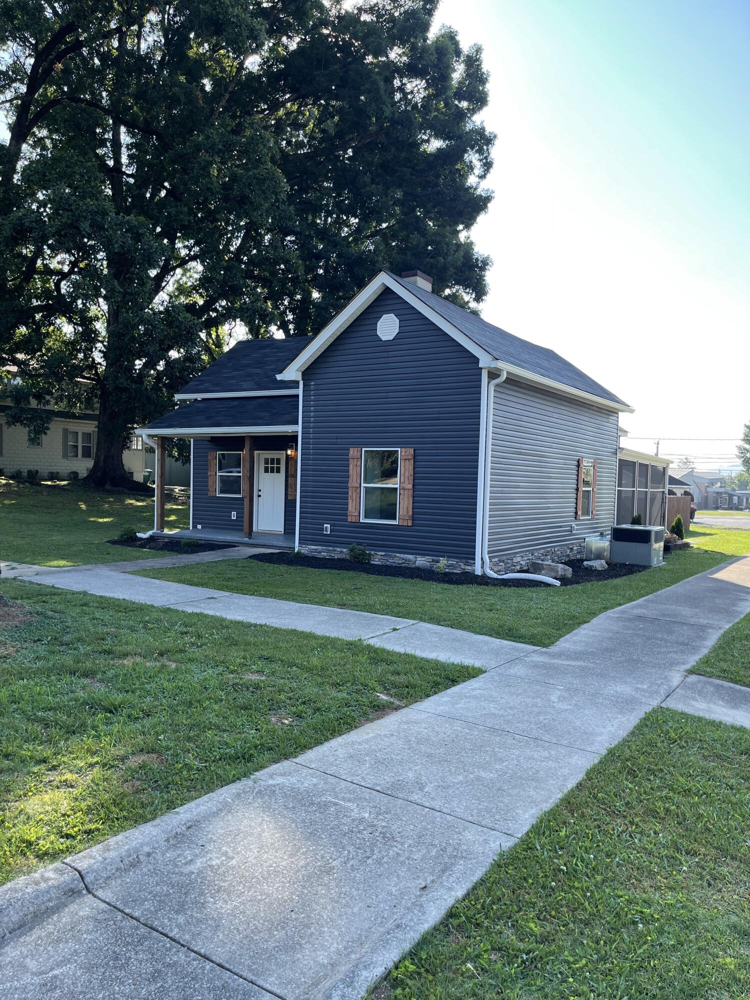 519 Holly Avenue