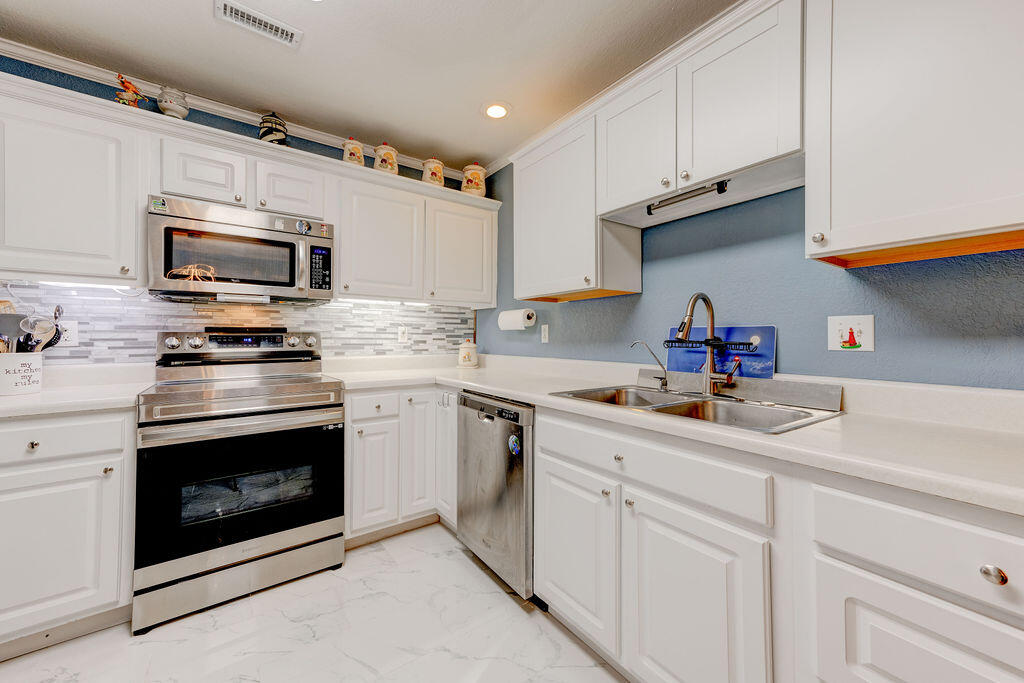 273 Flagstone Drive