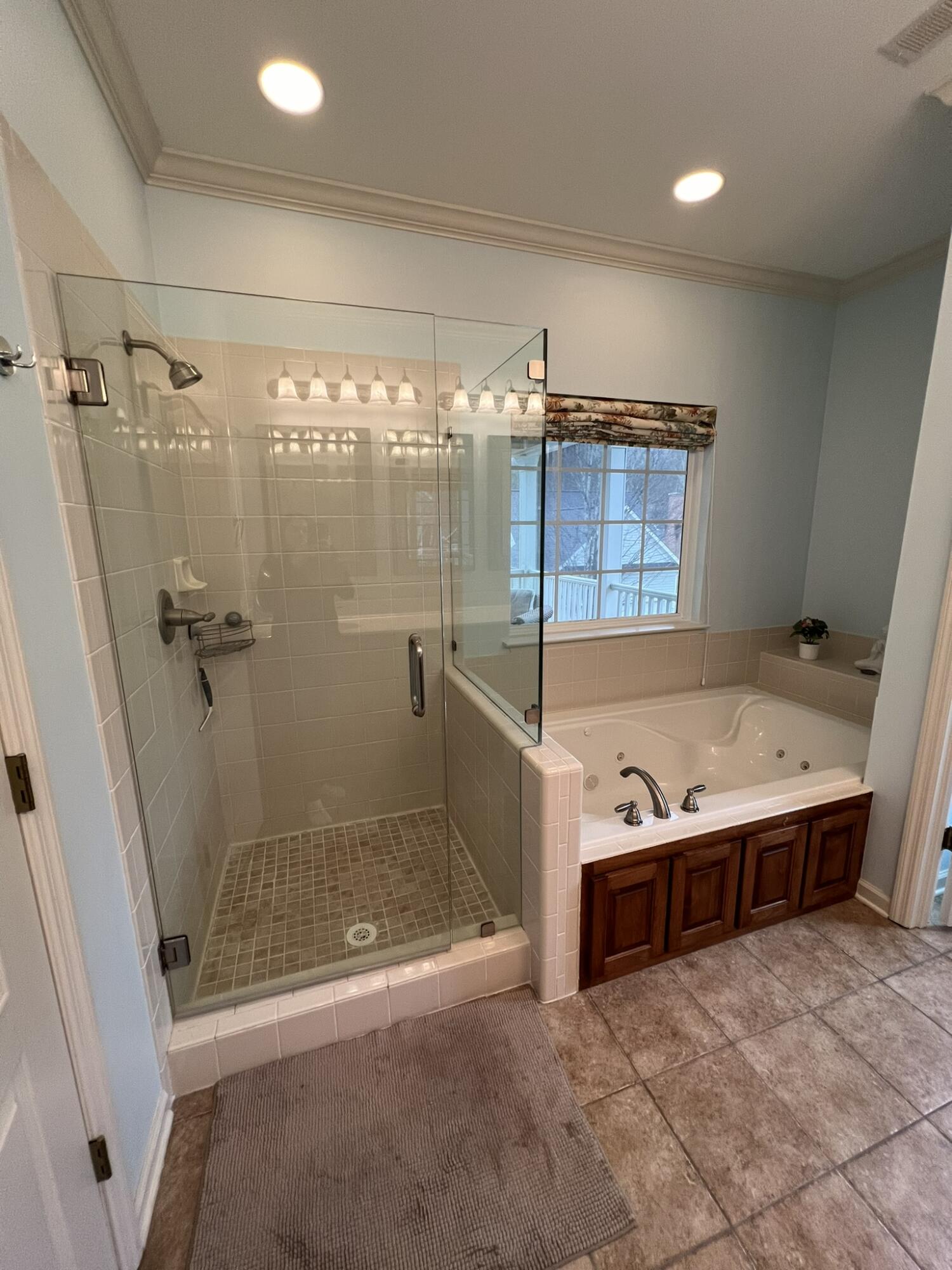 5803 Courtyard Circle