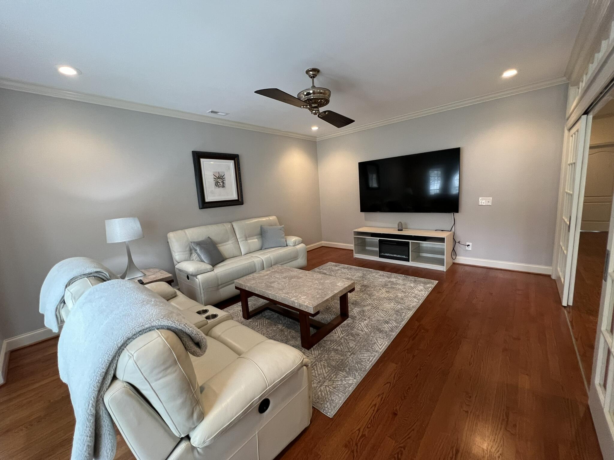 5803 Courtyard Circle