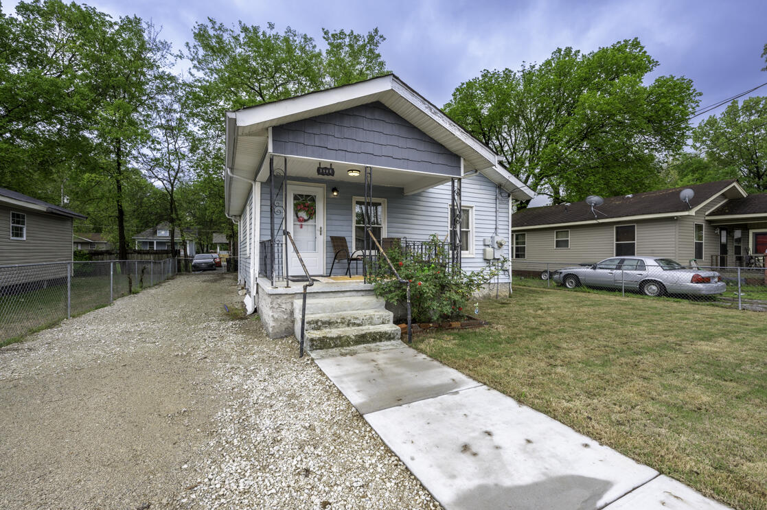 1906 S Orchard Knob Avenue