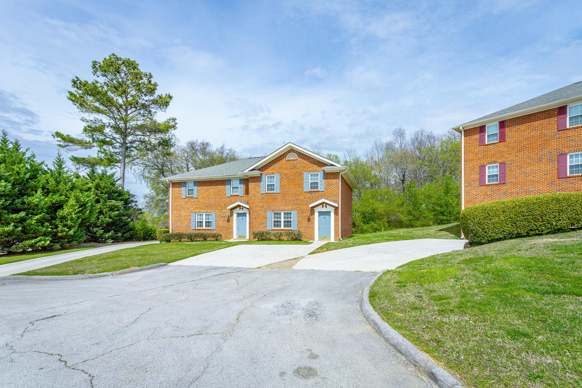 2622 Hickory Valley Road, Unit B
