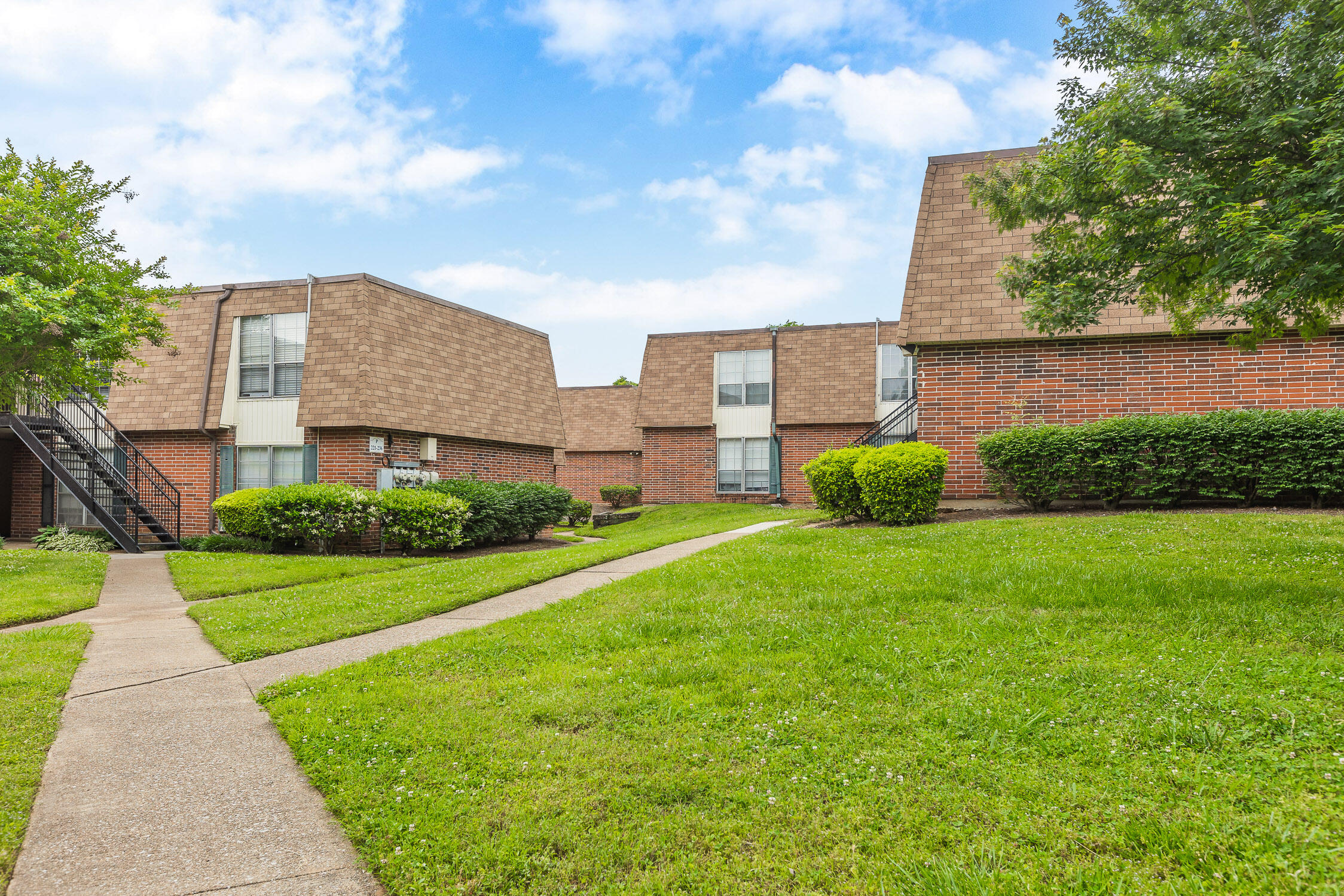 900 Mountain Creek Road, # 211