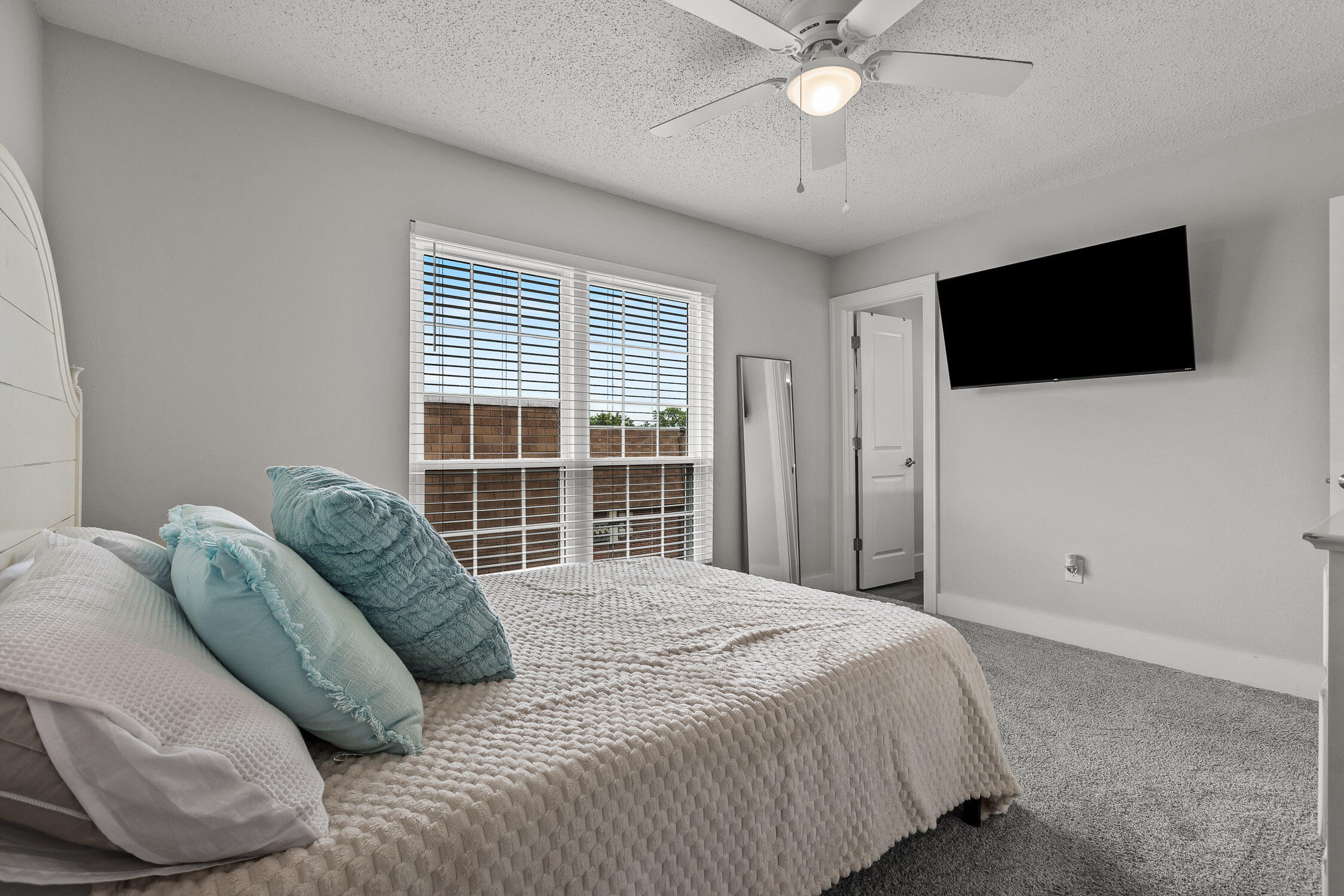 900 Mountain Creek Road, # 211