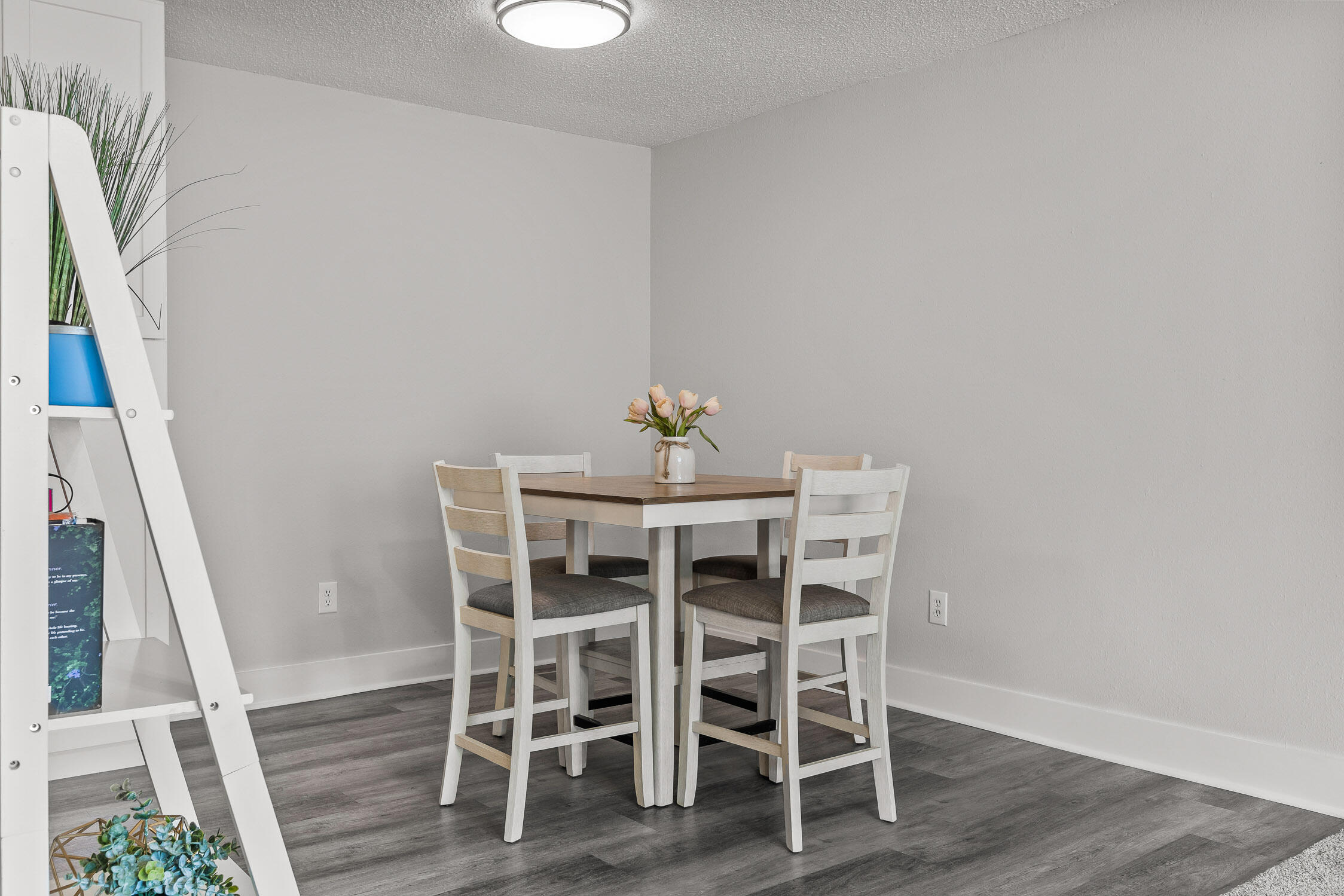 900 Mountain Creek Road, # 211