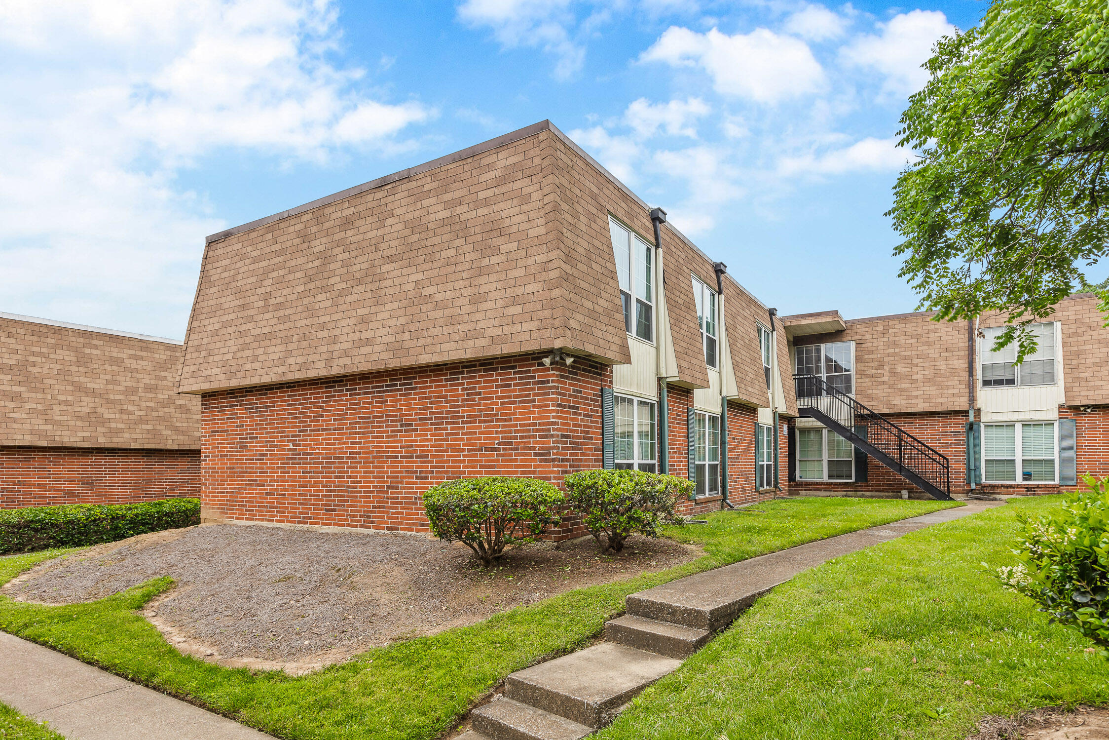 900 Mountain Creek Road, # 211