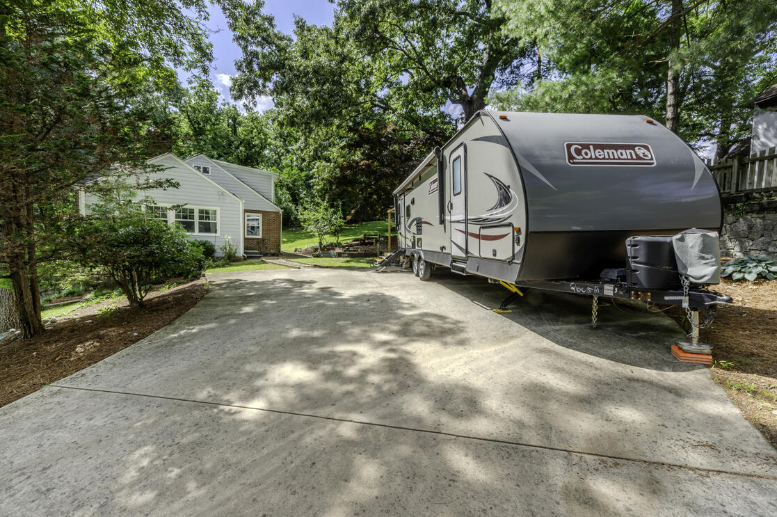 3541 Dell Trail