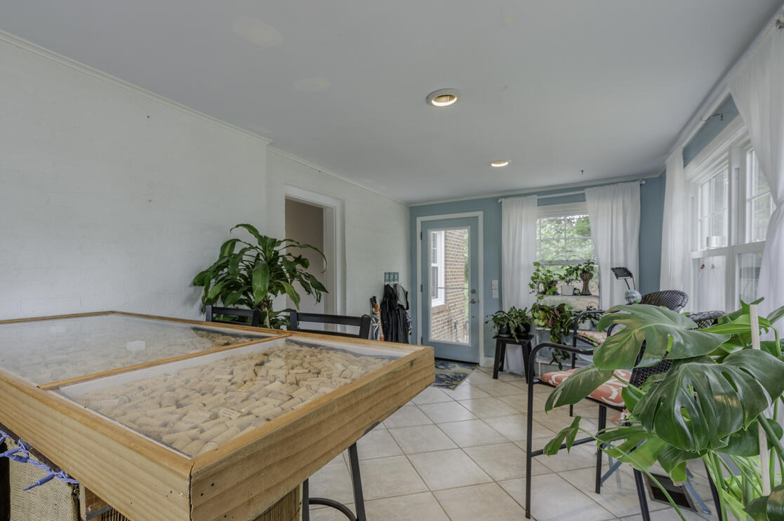 3541 Dell Trail
