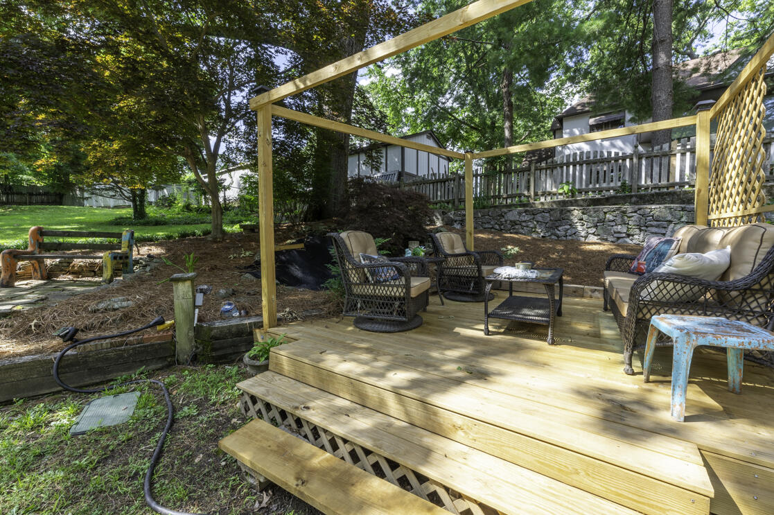 3541 Dell Trail