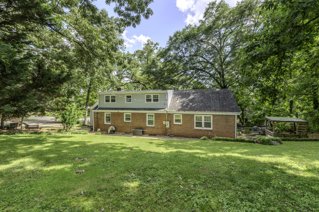 3541 Dell Trail
