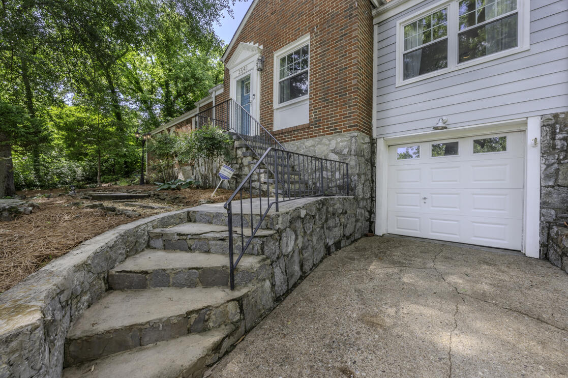 3541 Dell Trail