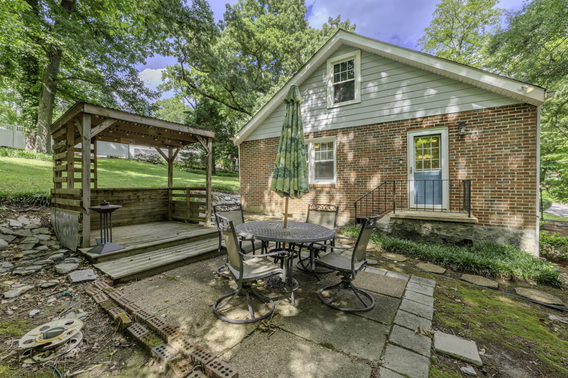 3541 Dell Trail