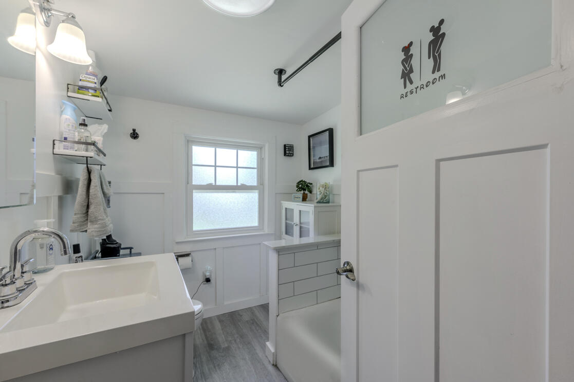 3541 Dell Trail