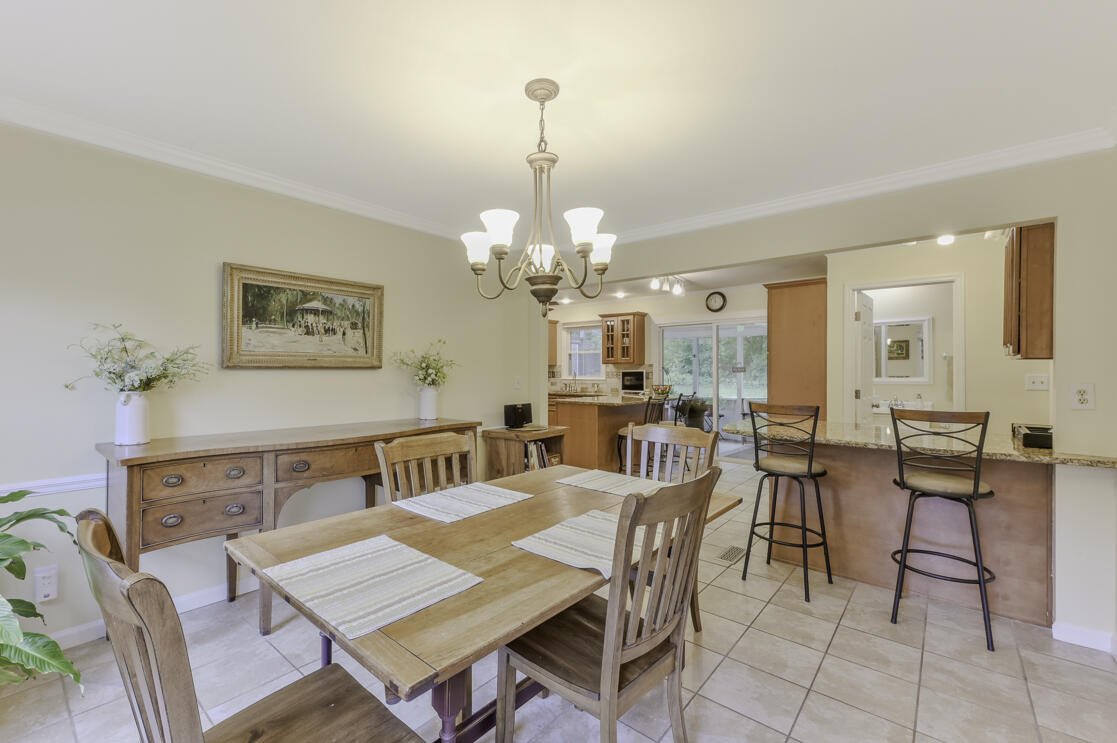 46 Hidden Brook Lane, 181