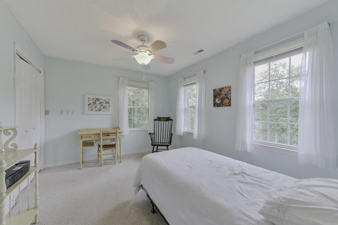 46 Hidden Brook Lane, 181