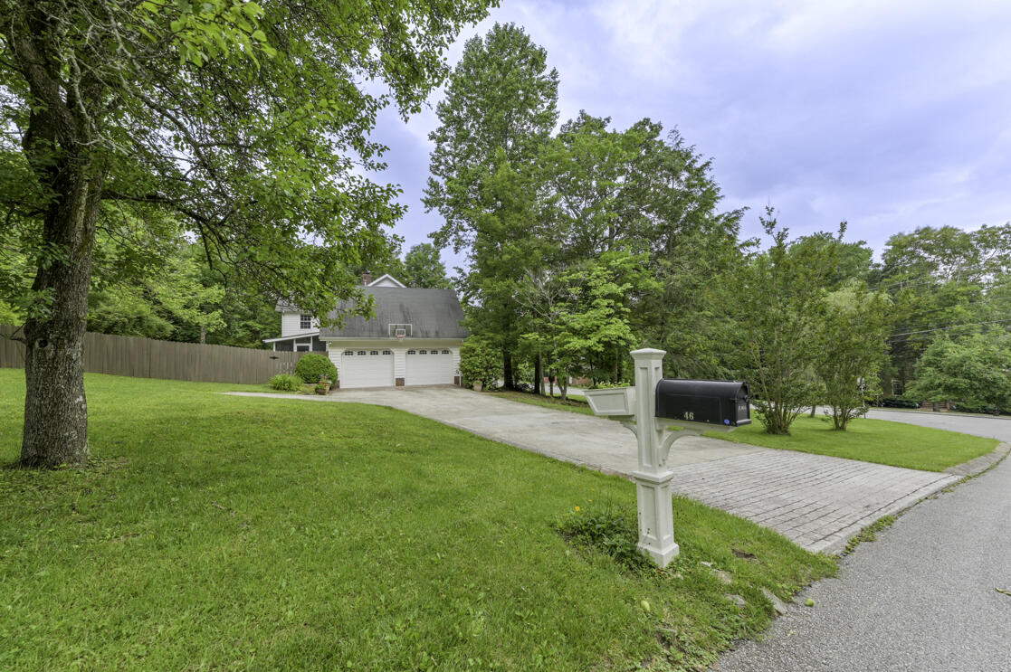 46 Hidden Brook Lane, 181
