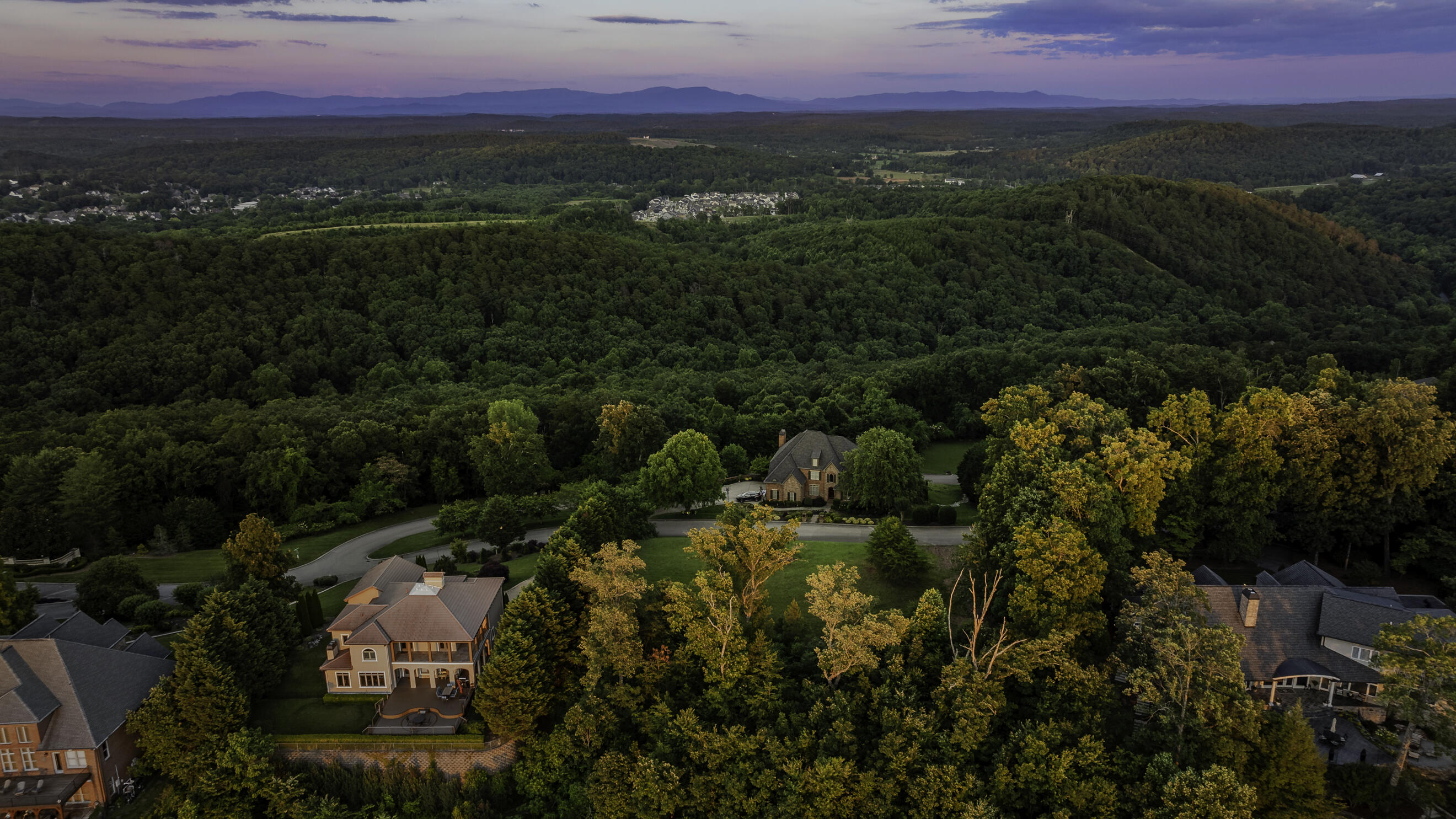 2265 Heavenly View Drive, 23