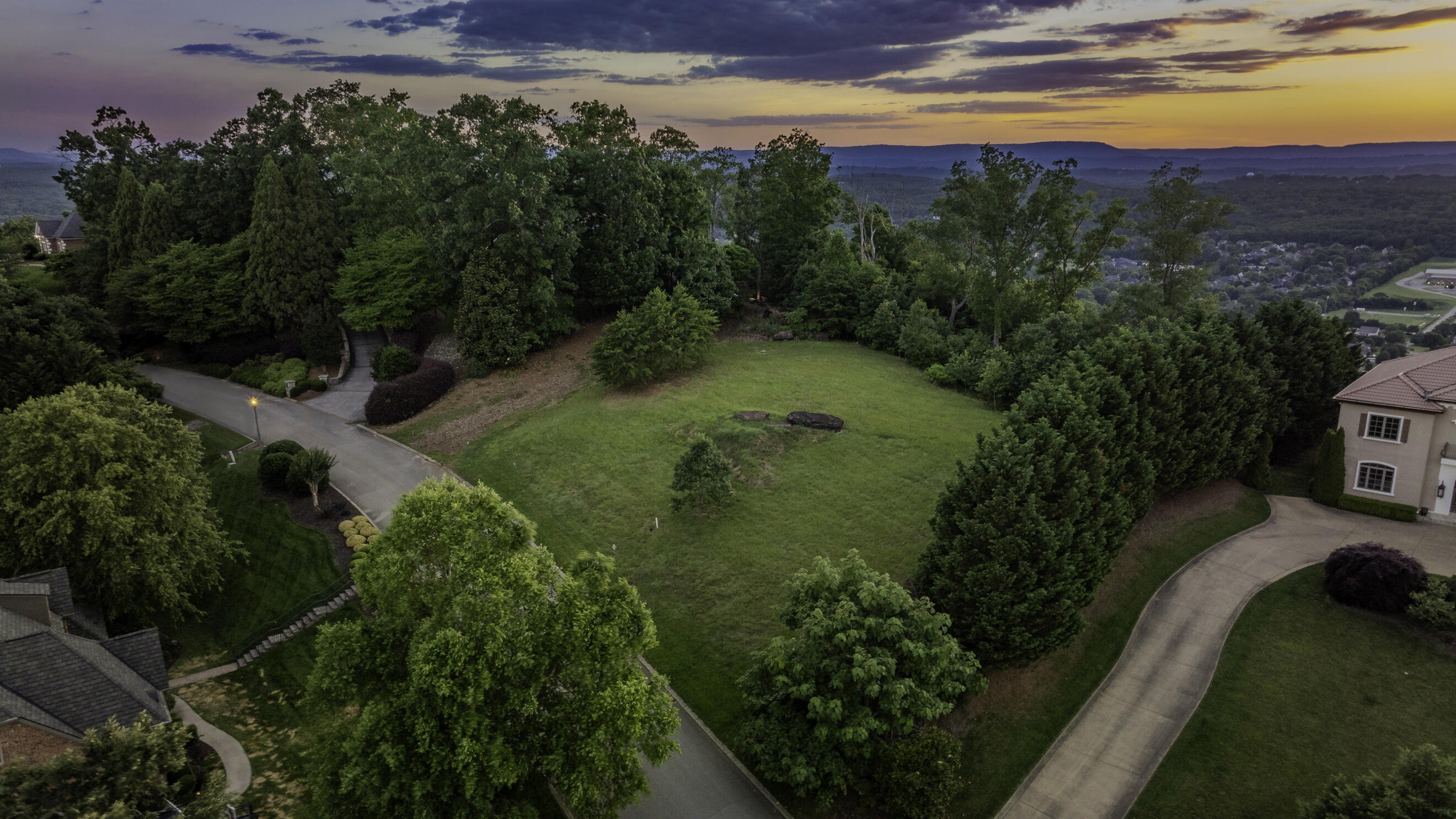 2265 Heavenly View Drive, 23