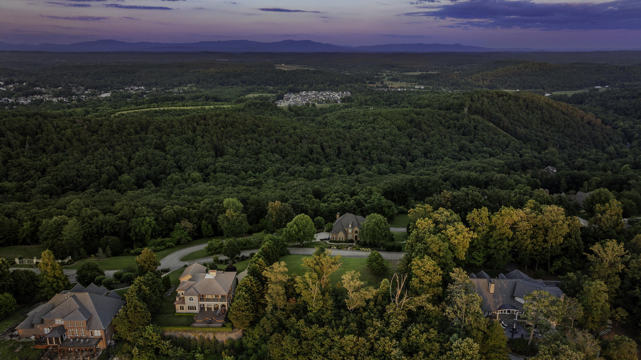 2265 Heavenly View Drive, 23