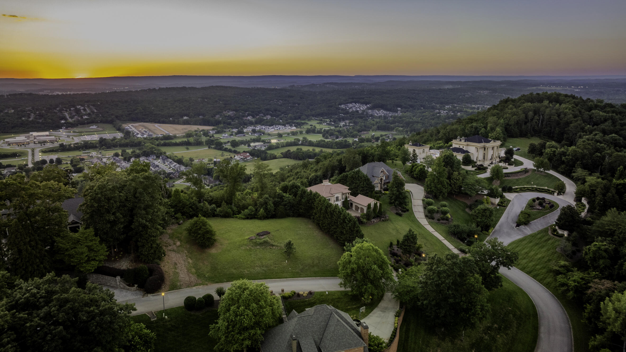 2265 Heavenly View Drive, 23