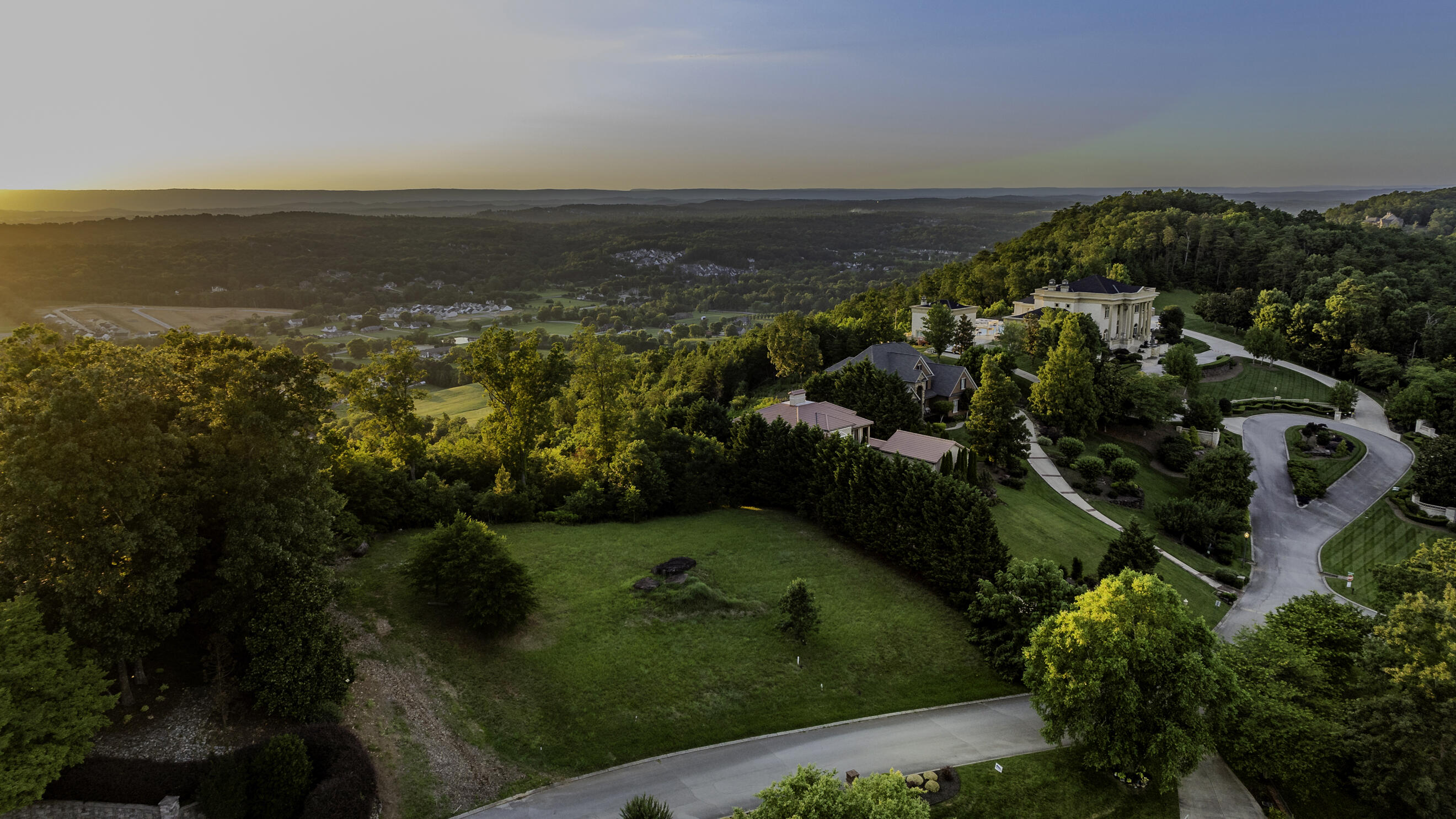 2265 Heavenly View Drive, 23