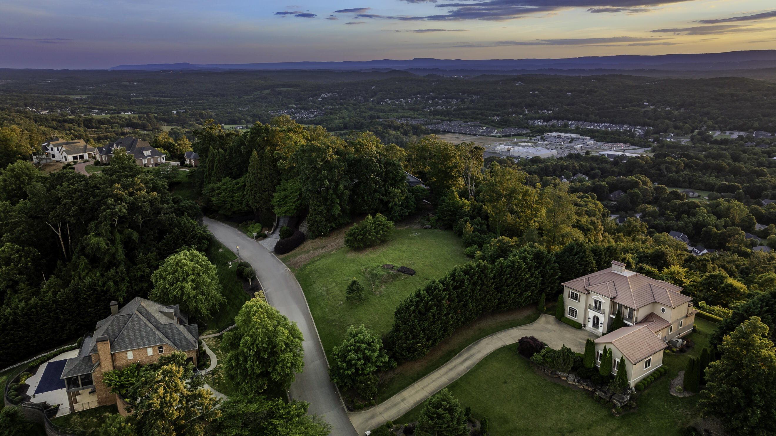 2265 Heavenly View Drive, 23