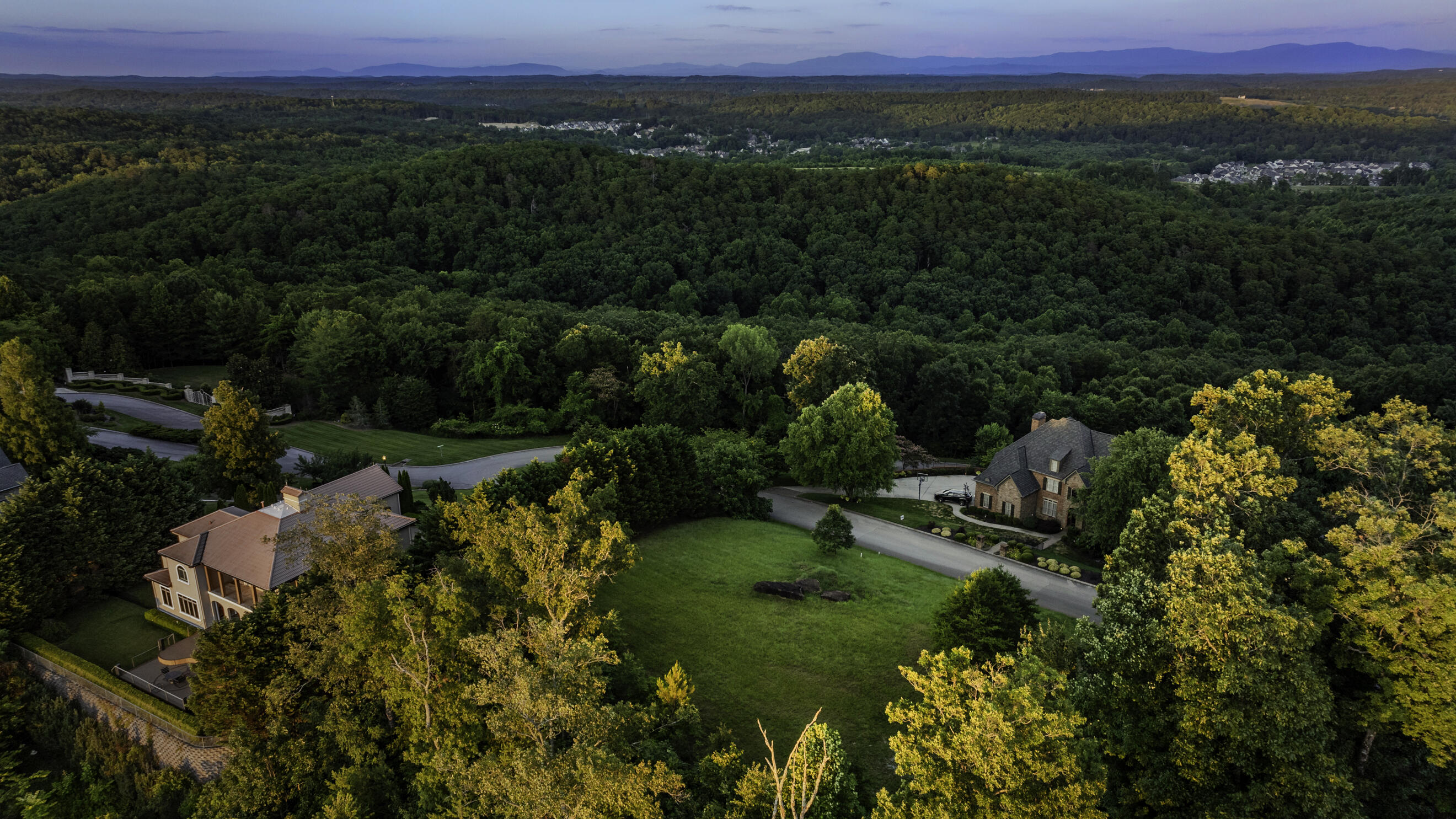 2265 Heavenly View Drive, 23